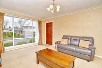 2/1 Larkhill Place, Russley