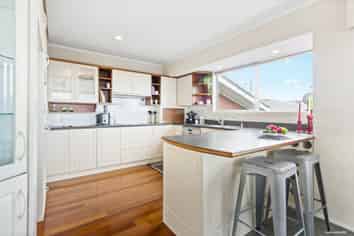 4291 Great North Road, Glendene