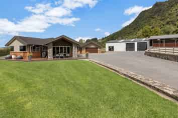 145 Great North Road, Kamo