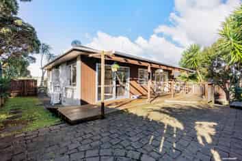 2/3 Birman Close, Half Moon Bay