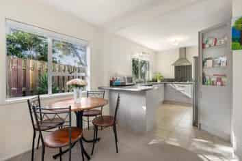 2/3 Birman Close, Half Moon Bay