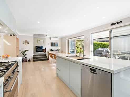 3F Dallinghoe Crescent, Milford