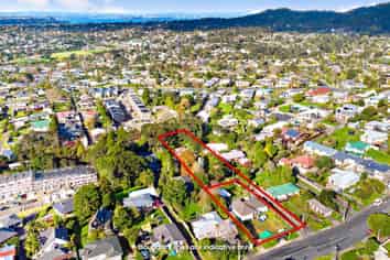 118 & 118A Rosier Road, Glen Eden
