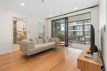 109/10 Lion Place, Epsom