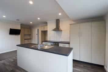 15 Woodlands Road, Seaview