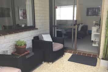 1/14 Burns Street, Westown