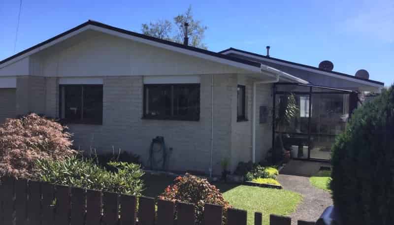 1/14 Burns Street, Westown