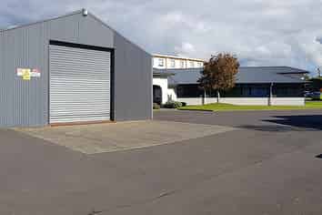 Large Office Format with Warehouse