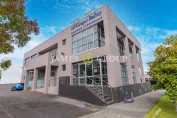 Ground Floor Ponsonby Plug & Play | 13 CPs