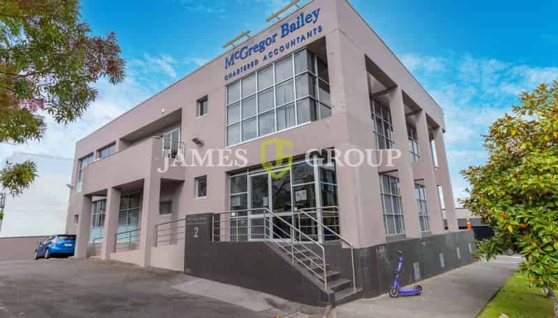 2 Crummer Road, Grey Lynn