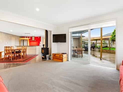 82 Solan Drive, Waimauku