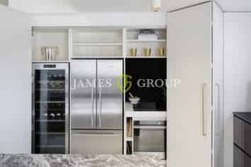 Gorgeous Sale Street Character - Fully-fitted