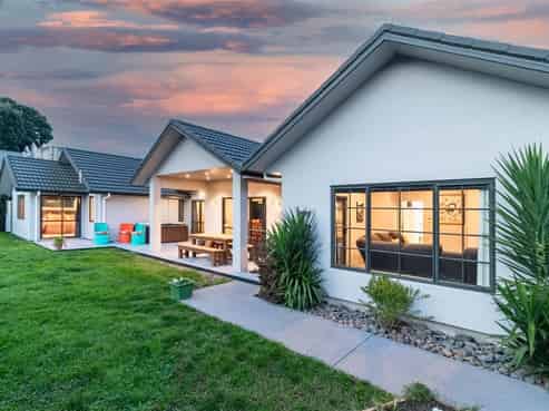 2 Fasham Lane, Huntington