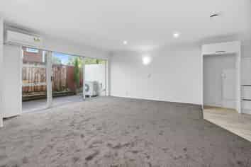 2/6 Pamela Place, New Lynn