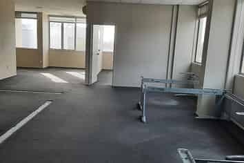 New Lynn First Floor Office