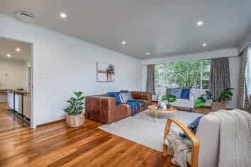 52 Kiwi Crescent, Tawa