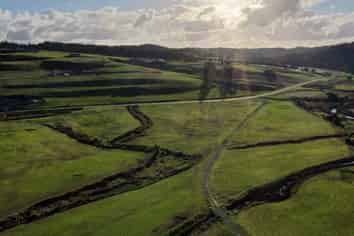 23 Hurihuri Road, Okura, Okura