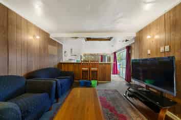 34 Te Wharepouri Street, Berhampore