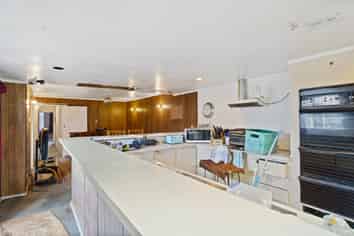 34 Te Wharepouri Street, Berhampore