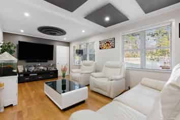 9 Golf Road, New Lynn