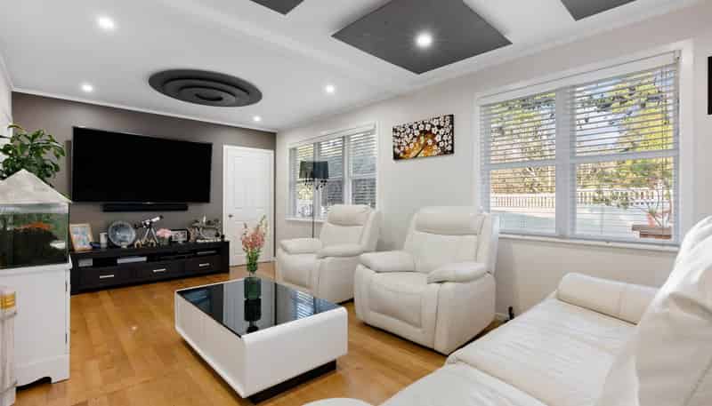 9 Golf Road, New Lynn