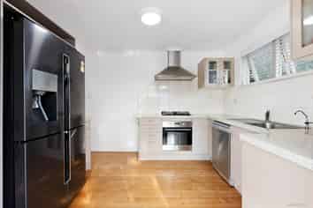 9 Golf Road, New Lynn