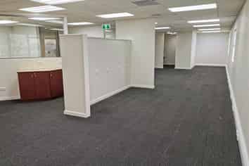 Recently Renovated - 6 Car Parks