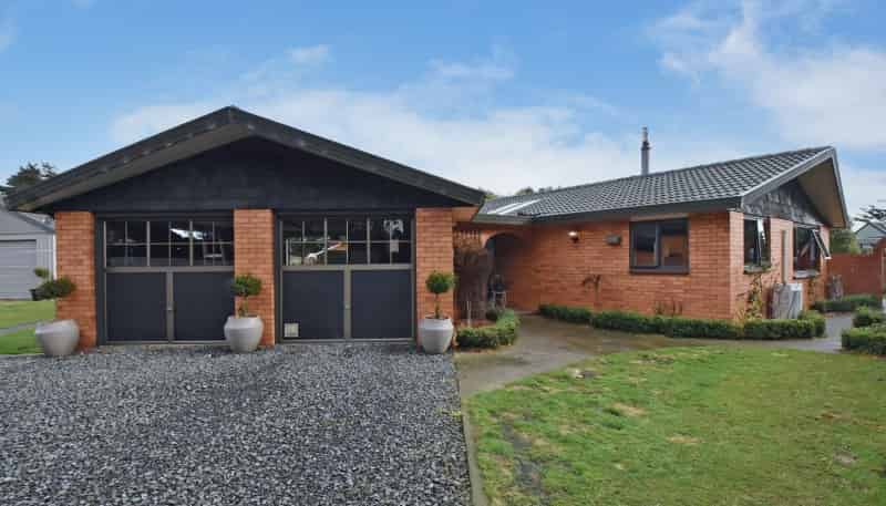 98 Matua Road, 