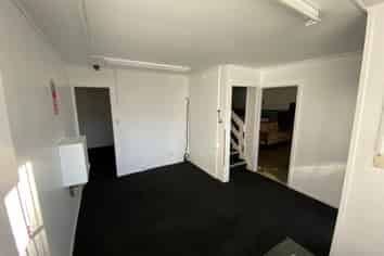 Sought after Wairau Industrial Unit