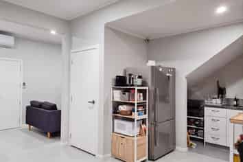 $24,000 p.a. Unit For Lease