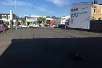 Greenlane Car Yard Available NOW!