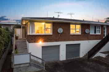 4/4 Kowhai Road, Campbells Bay