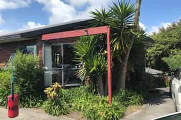 1/15 Jay Court, Botany Downs