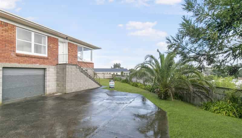 28D Sunnynook Road, Sunnynook