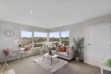 28D Sunnynook Road, Sunnynook