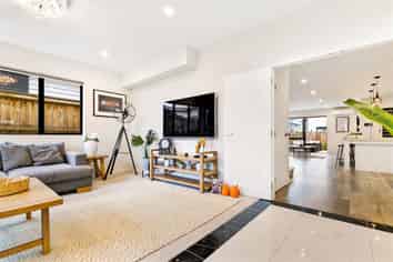 8 Mardell Avenue, Hobsonville