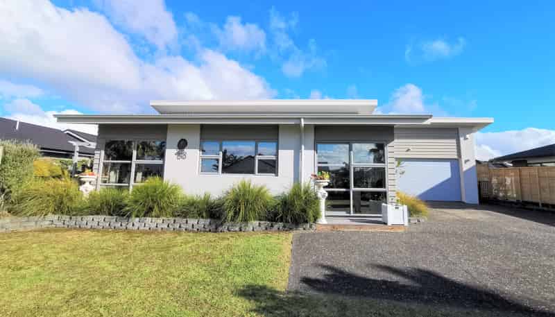 98 Barbados Way, One Tree Point