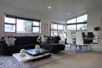 98 Barbados Way, One Tree Point