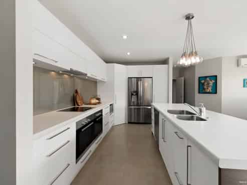 57 Intrepid Crescent, Beachlands