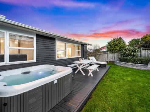 32 Fairway Avenue, Red Beach