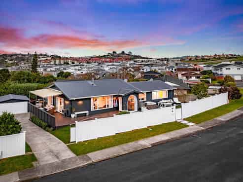 32 Fairway Avenue, Red Beach