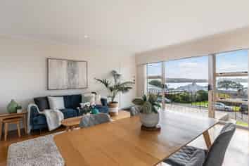 1/14 Lake View Road, Takapuna