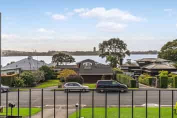 1/14 Lake View Road, Takapuna