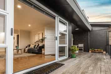 1/14 Lake View Road, Takapuna