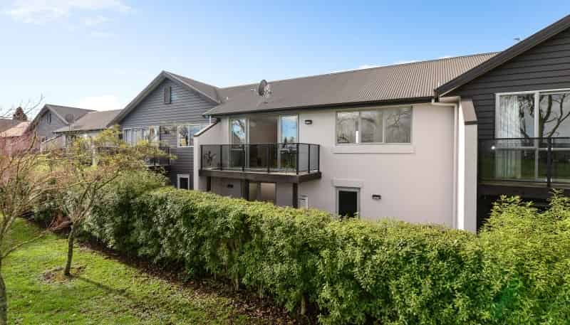 6/6 Page Place, Hamilton East