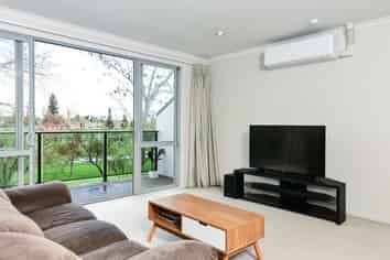 6/6 Page Place, Hamilton East