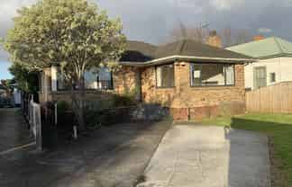 80 Commissariat Road, Mount Wellington