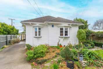 135 Waiwhetu Road, Waterloo