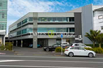 Fitted and Ready on Great South Road