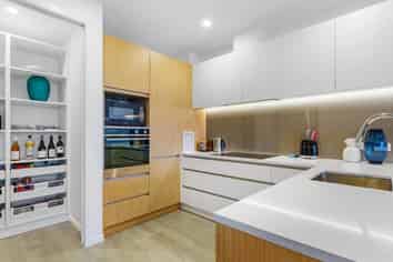 64 Te Oneroa Way, Long Bay